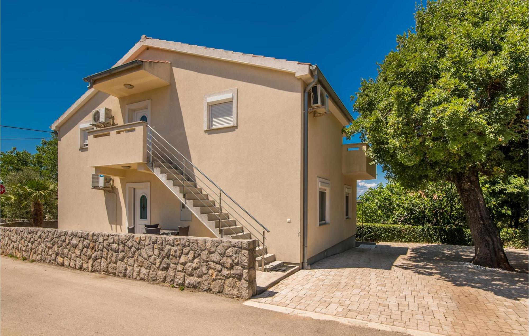 Cozy Apartment In Malinska Dubasnica With Wifi Exterior foto